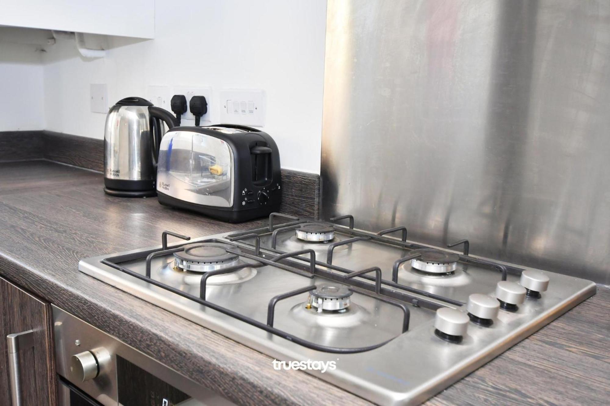 Regal House By True Stays - 3 Bedroom House In Stoke-On-Trent Eksteriør bilde