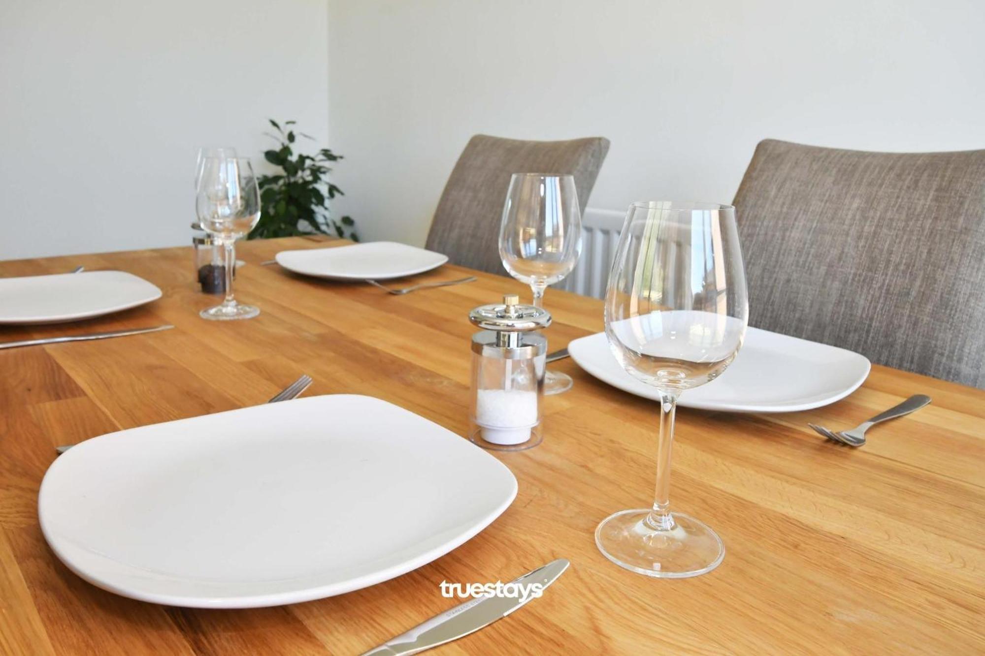 Regal House By True Stays - 3 Bedroom House In Stoke-On-Trent Eksteriør bilde