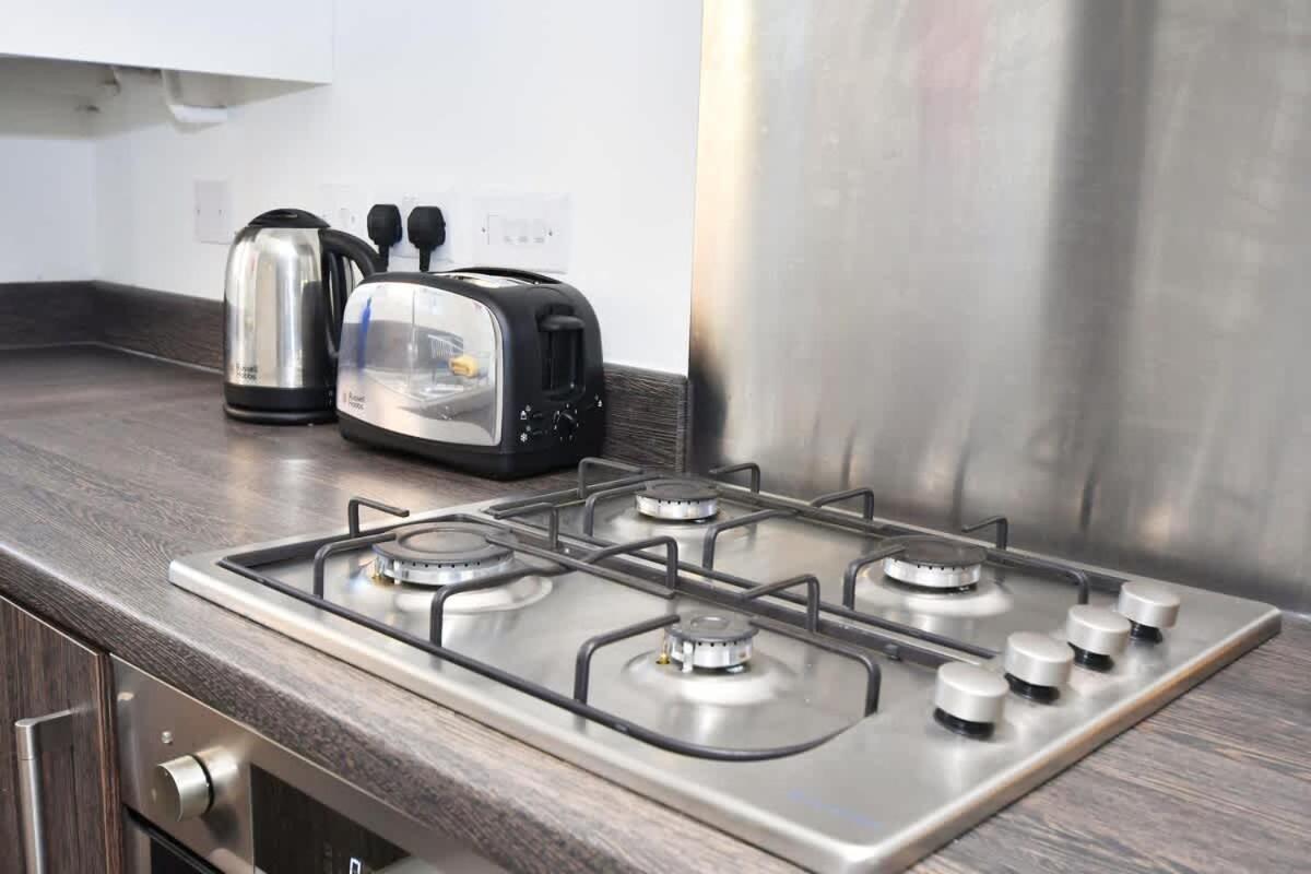 Regal House By True Stays - 3 Bedroom House In Stoke-On-Trent Eksteriør bilde