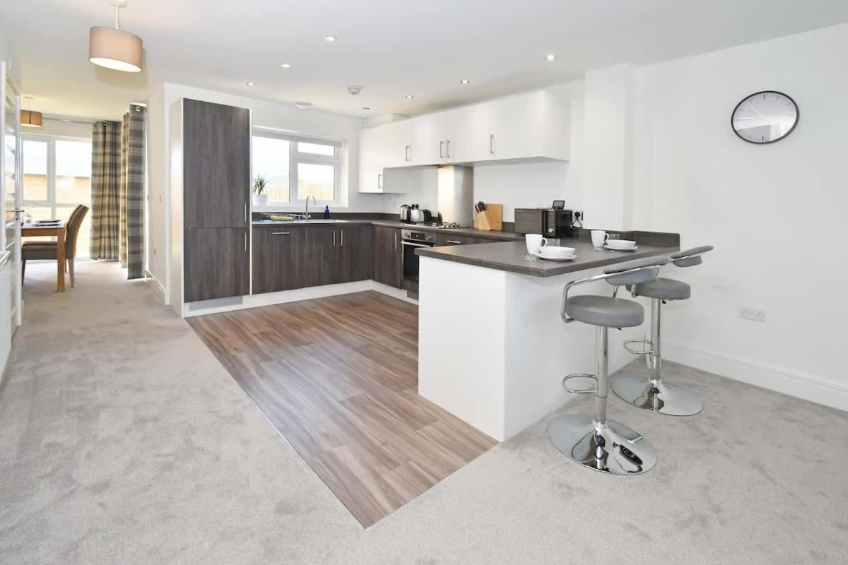 Regal House By True Stays - 3 Bedroom House In Stoke-On-Trent Eksteriør bilde