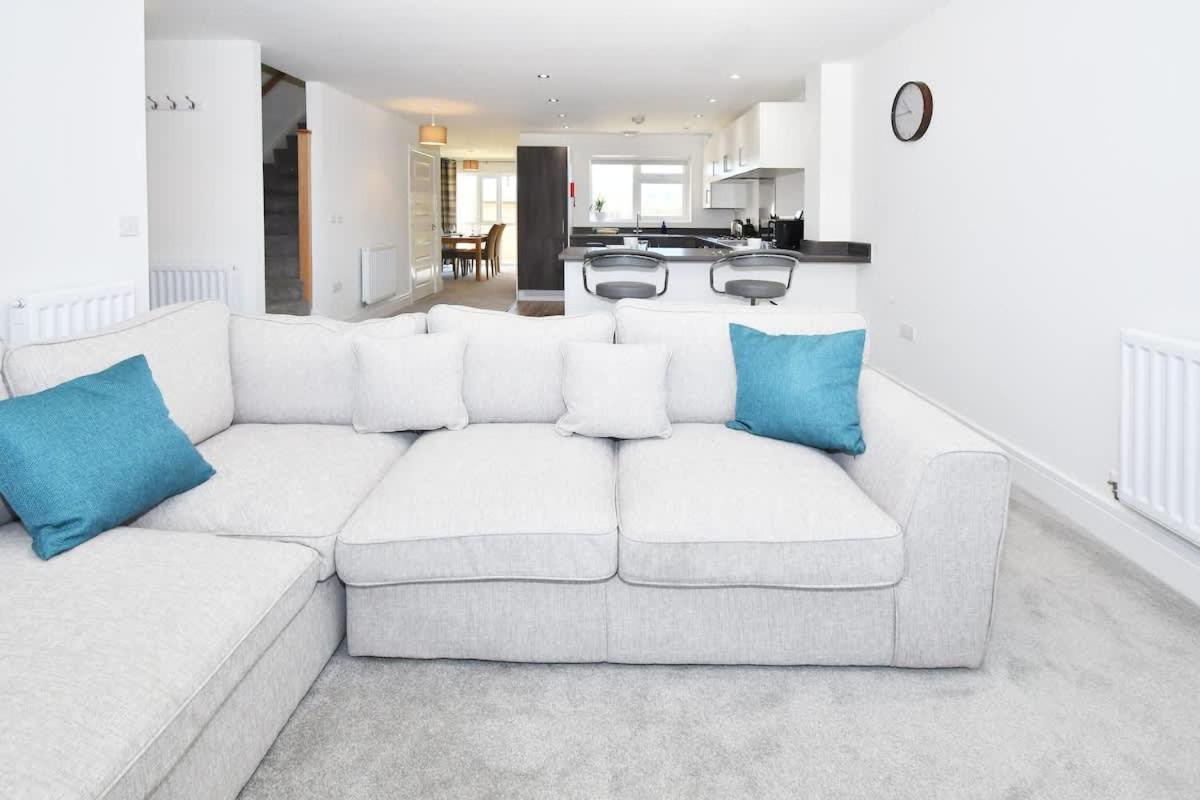 Regal House By True Stays - 3 Bedroom House In Stoke-On-Trent Eksteriør bilde